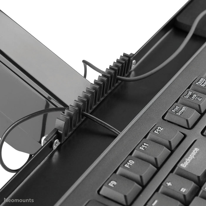 V3HF0790650CF913CEF46AF9E49348EBAA7R5802730P1